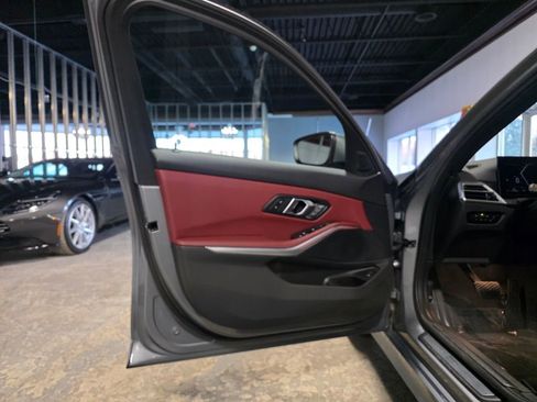 Used 2025 BMW 330i xDrive Sedan image 15