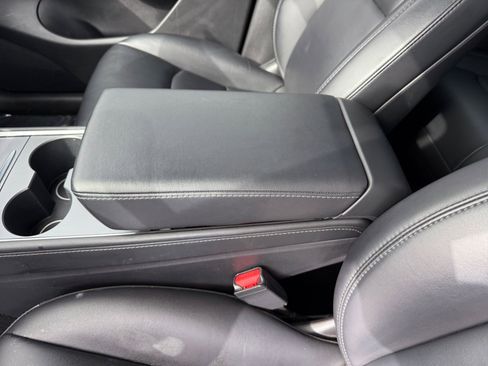 Used 2021 Tesla Model Y Long Range image 14