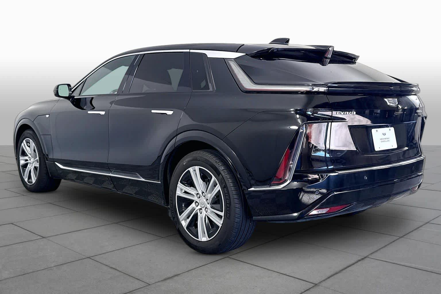 Used 2024 Cadillac Lyriq Tech AWD/4WD image 11
