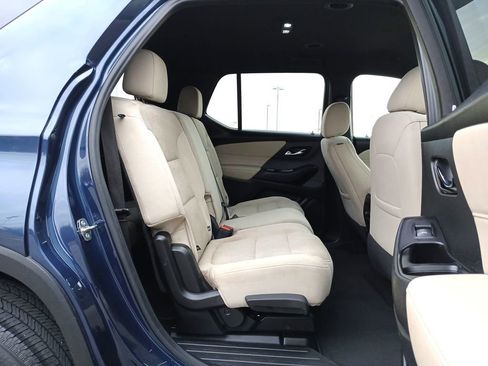 Used 2023 Chevrolet Traverse LS w/ Safety Package image 28