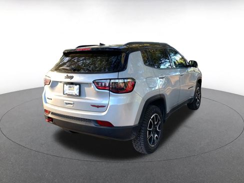 Used 2025 Jeep Compass Trailhawk image 7