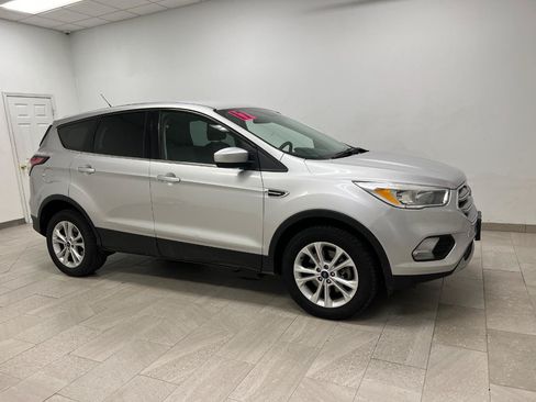 Used 2017 Ford Escape SE AWD/4WD image 15