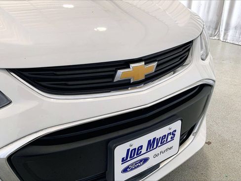Used 2020 Chevrolet Sonic LT FWD image 30
