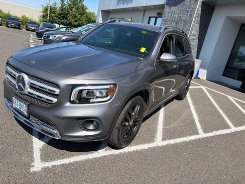 Used 2020 Mercedes-Benz GLB 250 4MATIC image 3