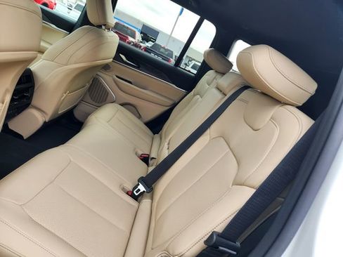 New 2026 Jeep Grand Cherokee Limited w/ Luxury Tech Group II AWD/4WD image 6