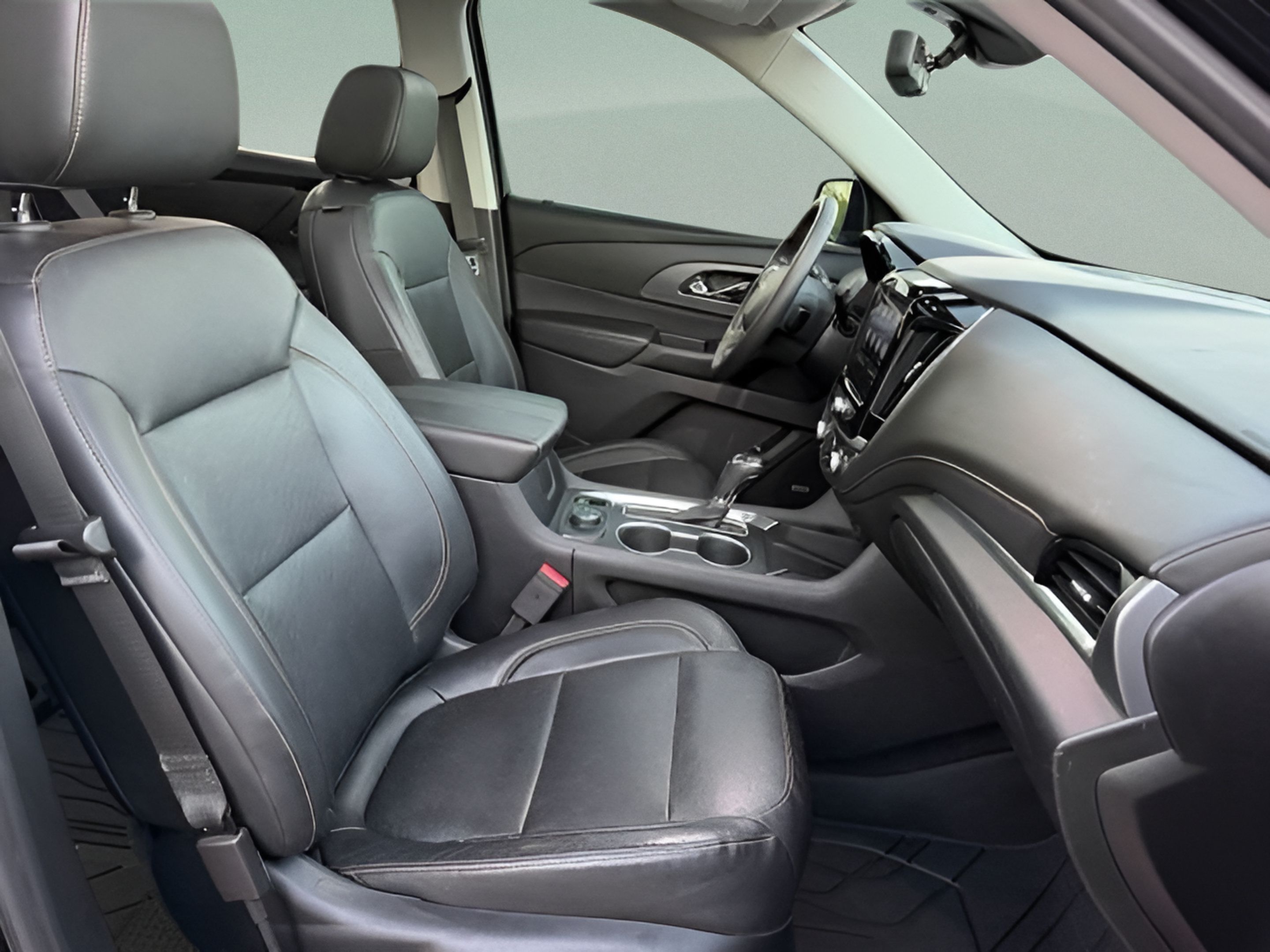 Used 2020 Chevrolet Traverse Premier w/ Redline Edition AWD/4WD image 31