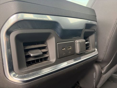 Used 2022 GMC Sierra 2500 AT4 image 27