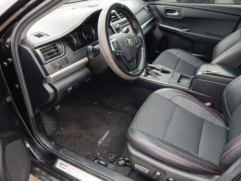 Used 2015 Toyota Camry SE image 9