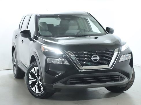 Certified 2023 Nissan Rogue SV image 2