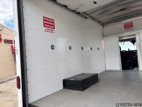 Used 2022 Ford Transit 350 DRW image 25