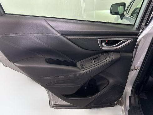 Used 2020 Subaru Forester Limited image 27