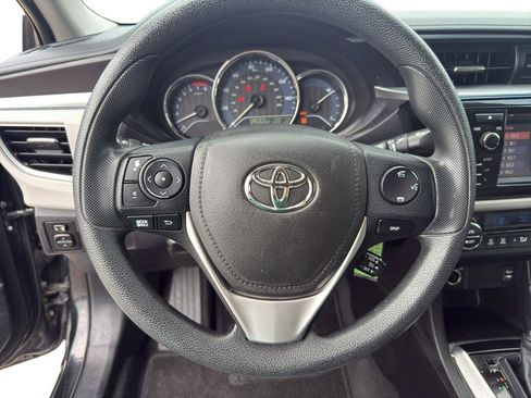 Used 2016 Toyota Corolla LE FWD image 13