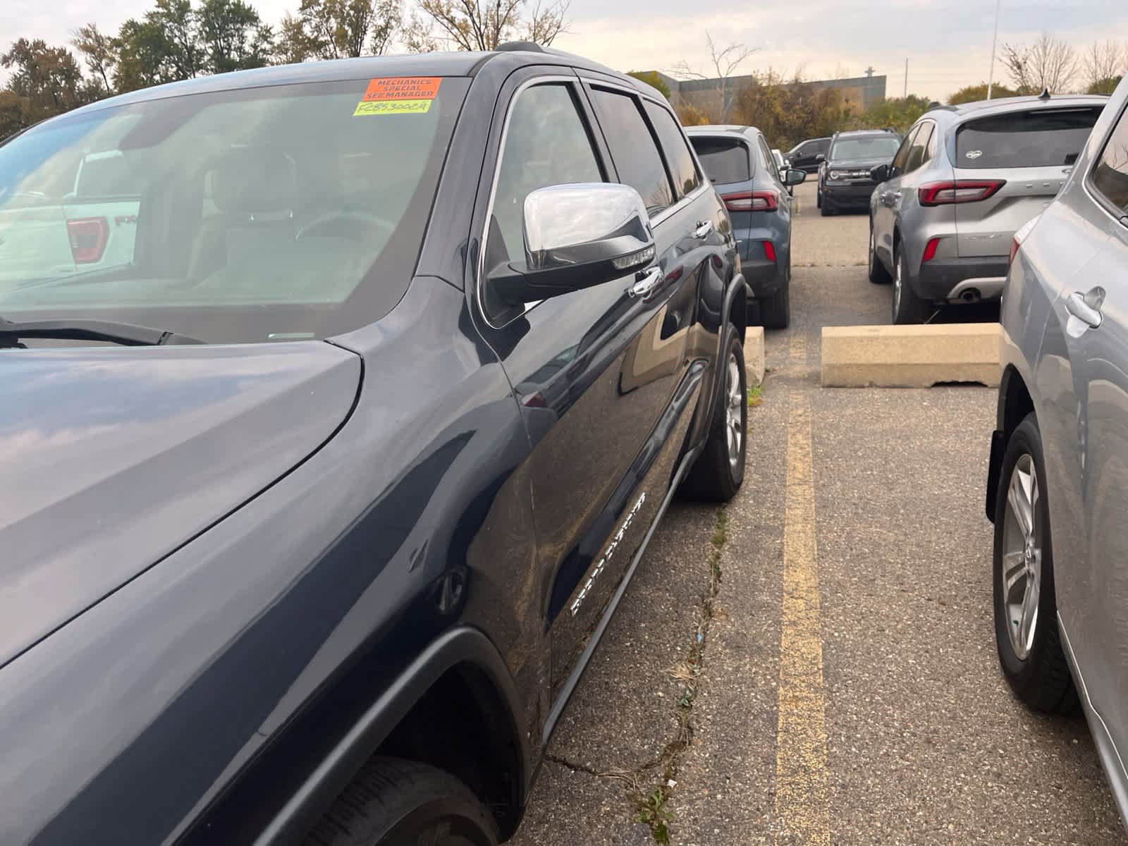 Used 2015 Jeep Grand Cherokee Limited AWD/4WD image 7