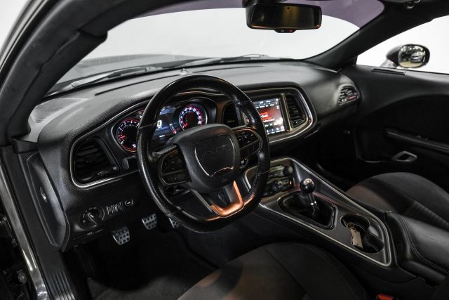 Used 2021 Dodge Challenger R/T Scat Pack RWD image 4