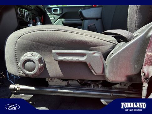 Used 2022 Jeep Wrangler Unlimited Sport AWD/4WD image 14