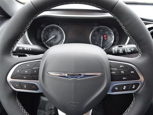 New 2026 Chrysler Pacifica Select image 14