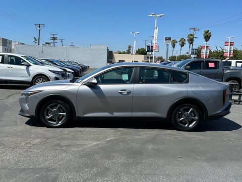 Used 2025 Kia K4 FWD image 3