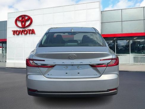 Used 2026 Toyota Camry LE FWD image 5