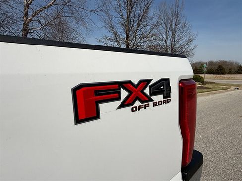 Used 2018 Ford F250 XLT w/ XLT Value Package AWD/4WD image 32