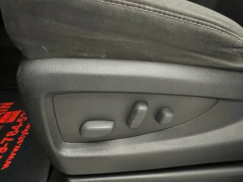 Used 2017 Chevrolet Silverado 1500 LT w/ Midnight Edition AWD/4WD image 17