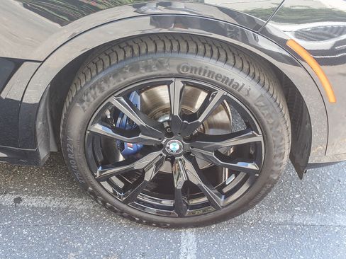 Used 2023 BMW X7 xDrive40i w/ M Sport Package AWD/4WD image 9