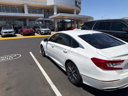 Used 2022 Honda Accord EX-L image 3