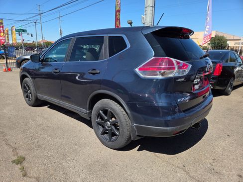 Used 2016 Nissan Rogue S w/ S Family Package AWD/4WD image 2