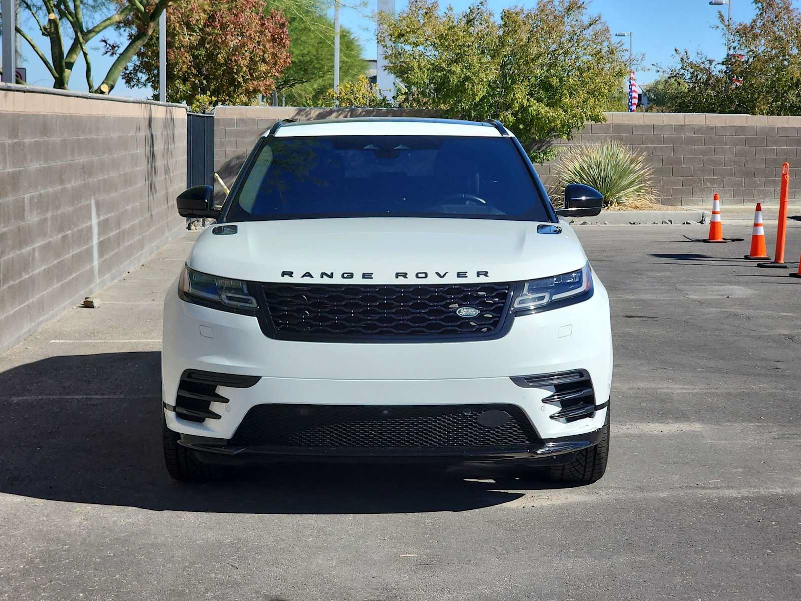 Used 2021 Land Rover Range Rover Velar R-Dynamic HSE AWD/4WD image 3