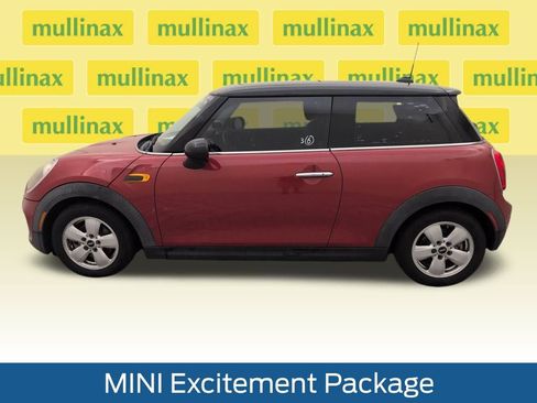 Used 2017 MINI Cooper 2-Door Hardtop image 12