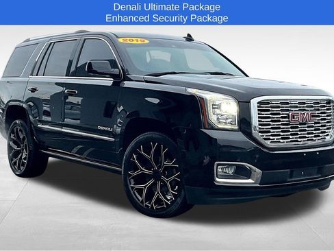 Used 2019 GMC Yukon Denali w/ Denali Ultimate Package image 3