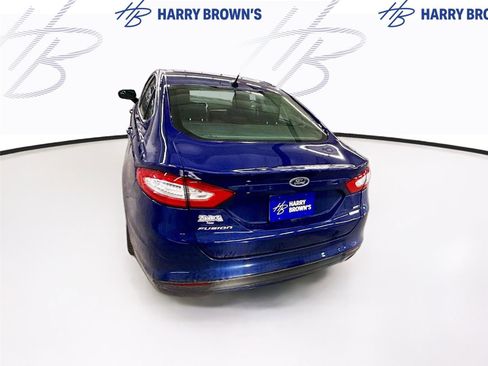 Used 2015 Ford Fusion SE w/ Equipment Group 202A FWD image 9