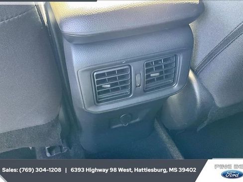 Used 2022 Toyota RAV4 LE image 23