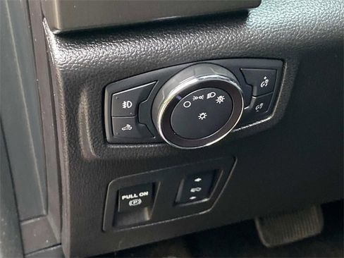 Used 2018 Ford F150 XLT w/ Equipment Group 302A Luxury image 16