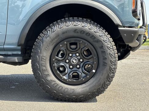 Used 2022 Ford Bronco Wildtrak image 40