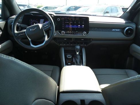 Certified 2025 Chevrolet Colorado ZR2 w/ Technology Package AWD/4WD image 22