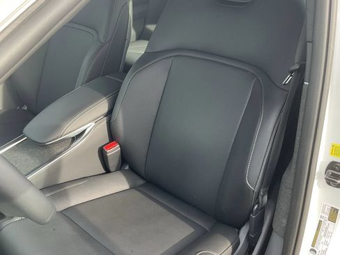 Used 2024 Lucid Air Pure RWD image 6
