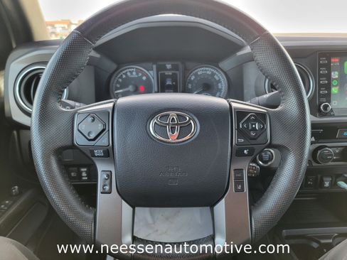 Used 2023 Toyota Tacoma TRD Sport w/ Technology Package image 18