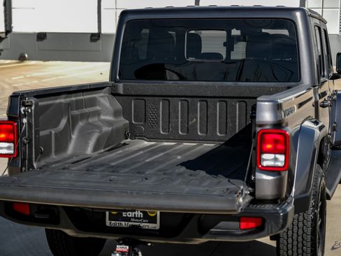 Used 2024 Jeep Gladiator Sport image 88