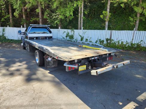 Used 2021 Ford F550 2WD Regular Cab Super Duty image 5