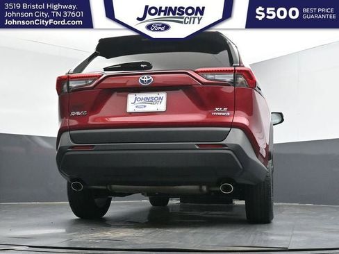 Used 2024 Toyota RAV4 XLE AWD/4WD image 33