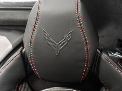Used 2024 Chevrolet Corvette Z06 w/ Z07 Performance Package RWD image 22