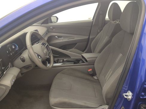 Used 2025 Hyundai Elantra Sport FWD image 17