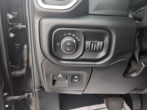 Used 2019 RAM 1500 Laramie image 22