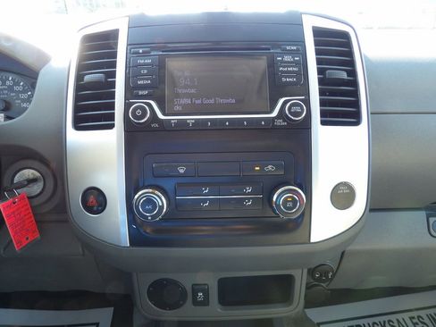 Used 2018 Nissan Frontier S image 22