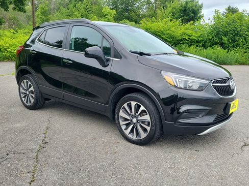 Used 2022 Buick Encore Preferred w/ Safety Package AWD/4WD image 3