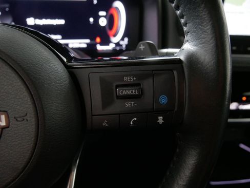 Used 2022 Nissan Rogue Platinum w/ Head-Up Display Package image 24