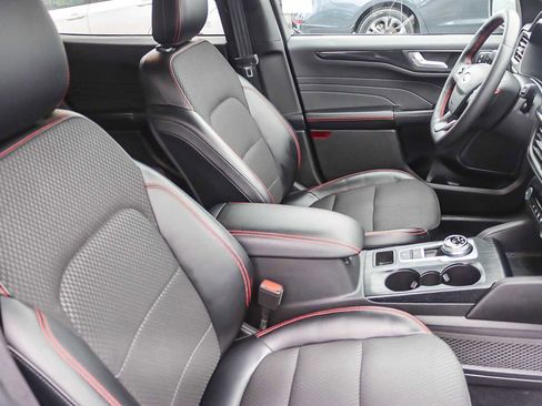 Used 2023 Ford Escape ST-Line Select w/ Tech Pack #2 image 11