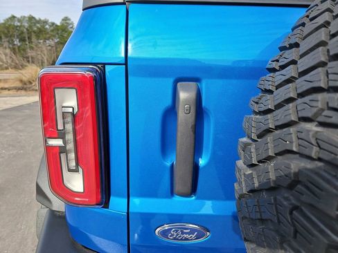 Used 2023 Ford Bronco Wildtrak image 17