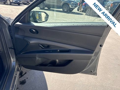 Used 2025 Hyundai Elantra Sport FWD image 10