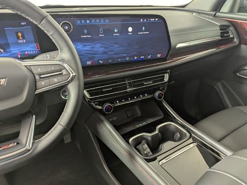 Used 2025 Chevrolet Traverse Z71 image 19